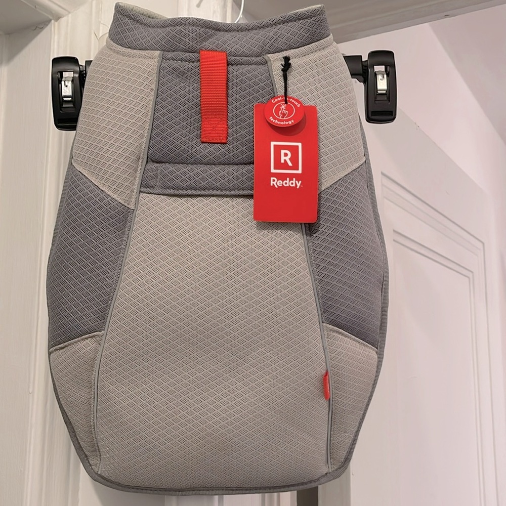 NWT, Reddy dog vest, M 18 - 21 inches, Grey/ Red